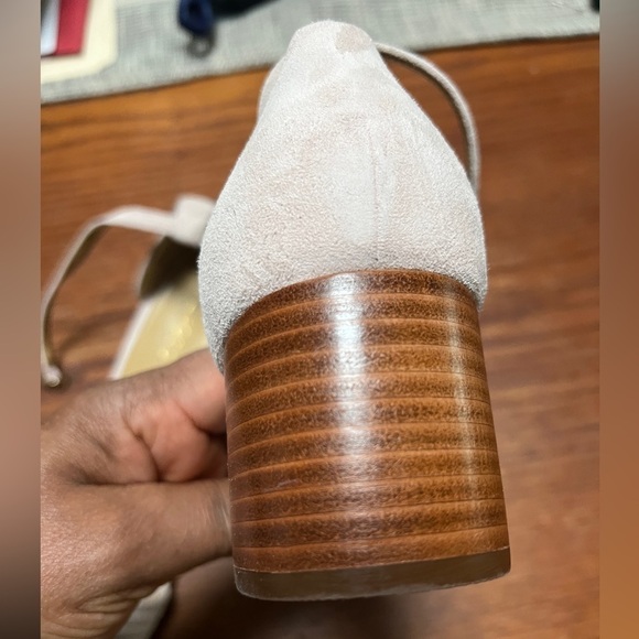 Talbots beige sandals shoes size 10M - Picture 6 of 8